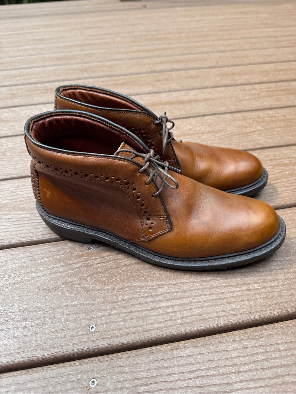 Allen Edmonds Bellevue 3 Eyelet Chukka Boots size 9.